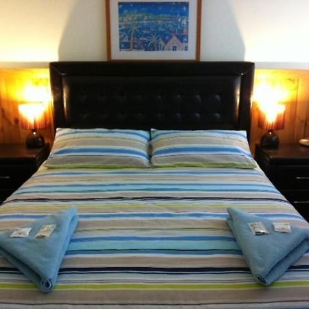 Aquarius Motel Belmont Room photo